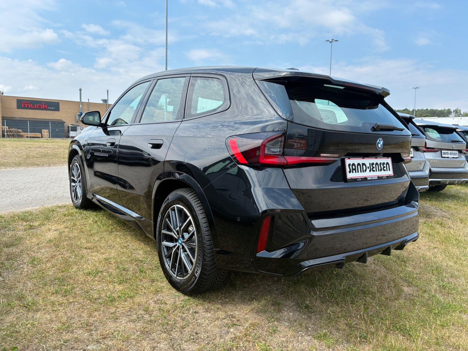 Sort BMW iX1 fra 2024