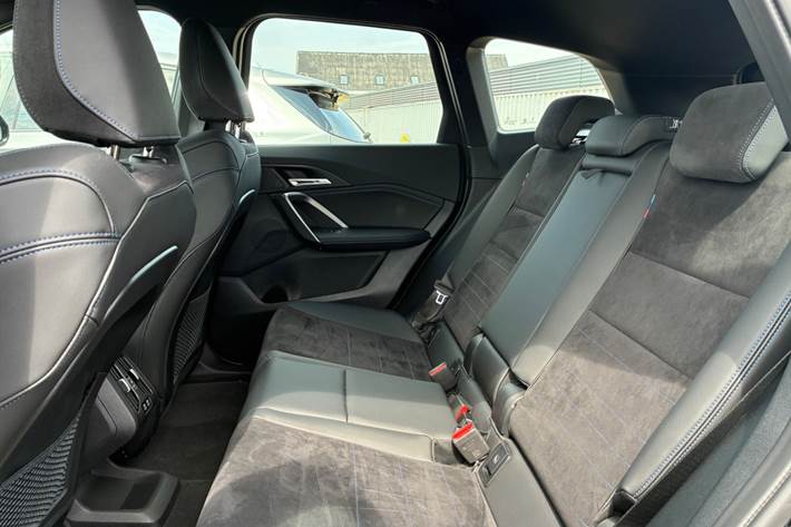 Sort BMW iX1 fra 2024