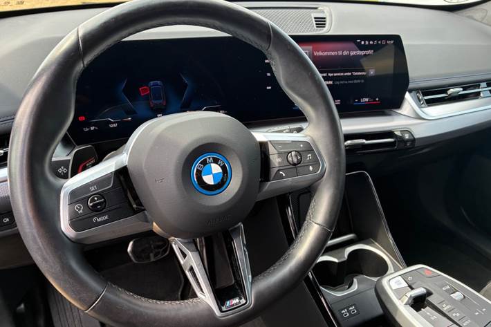 Sort BMW iX1 fra 2024