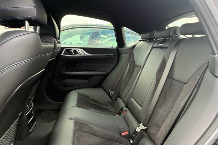 Sort BMW i4 fra 2023