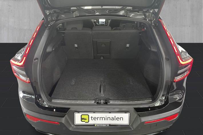 Sort Volvo C40 fra 2023