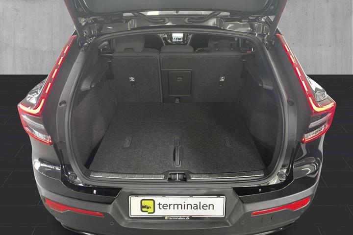 Sort Volvo C40 fra 2023