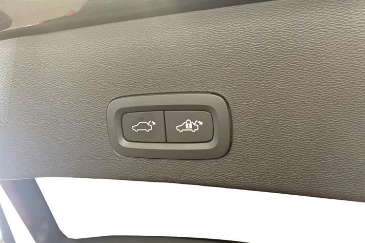 Sort Volvo C40 fra 2023