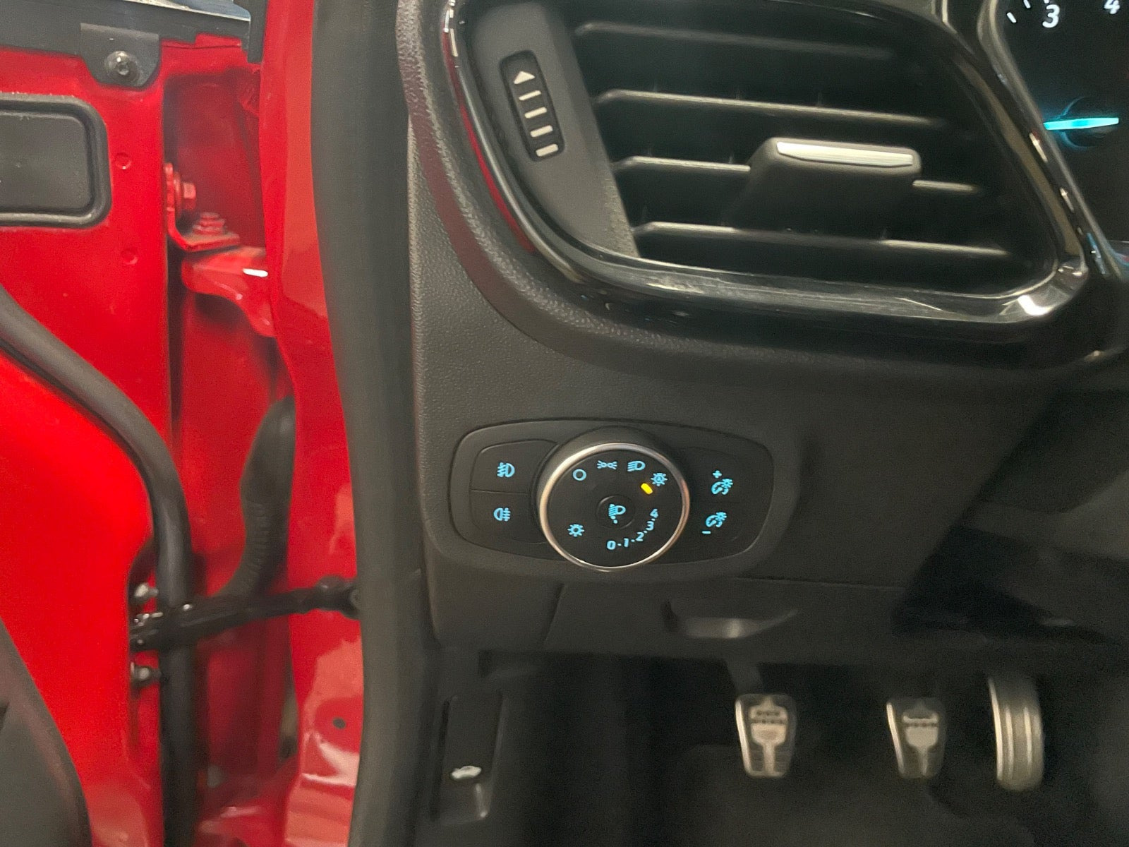 Rød Ford Fiesta fra 2018