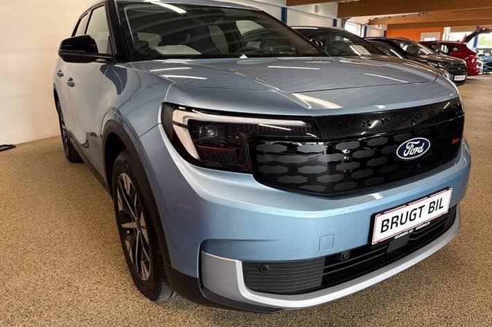 Blå Ford Explorer fra 2025