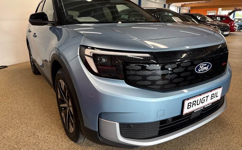 Ford Explorer 77 Select Extended Range
