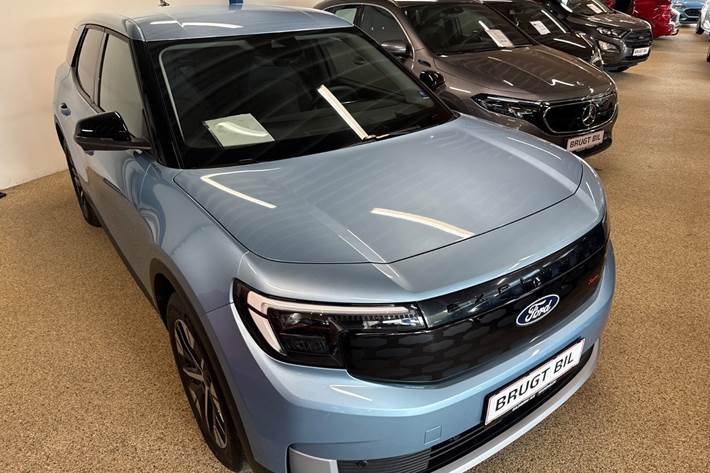 Blå Ford Explorer fra 2025