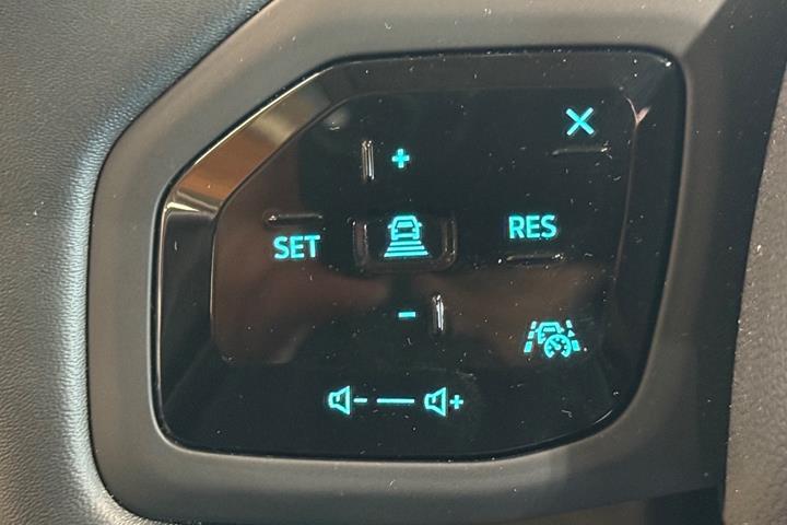 Blå Ford Explorer fra 2025