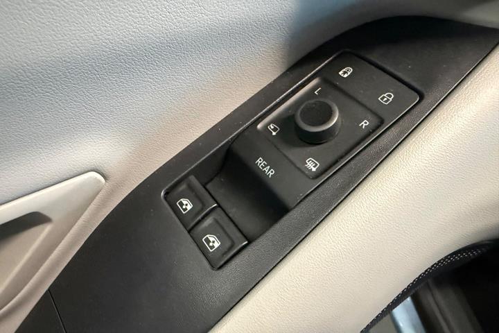 Blå Ford Explorer fra 2025