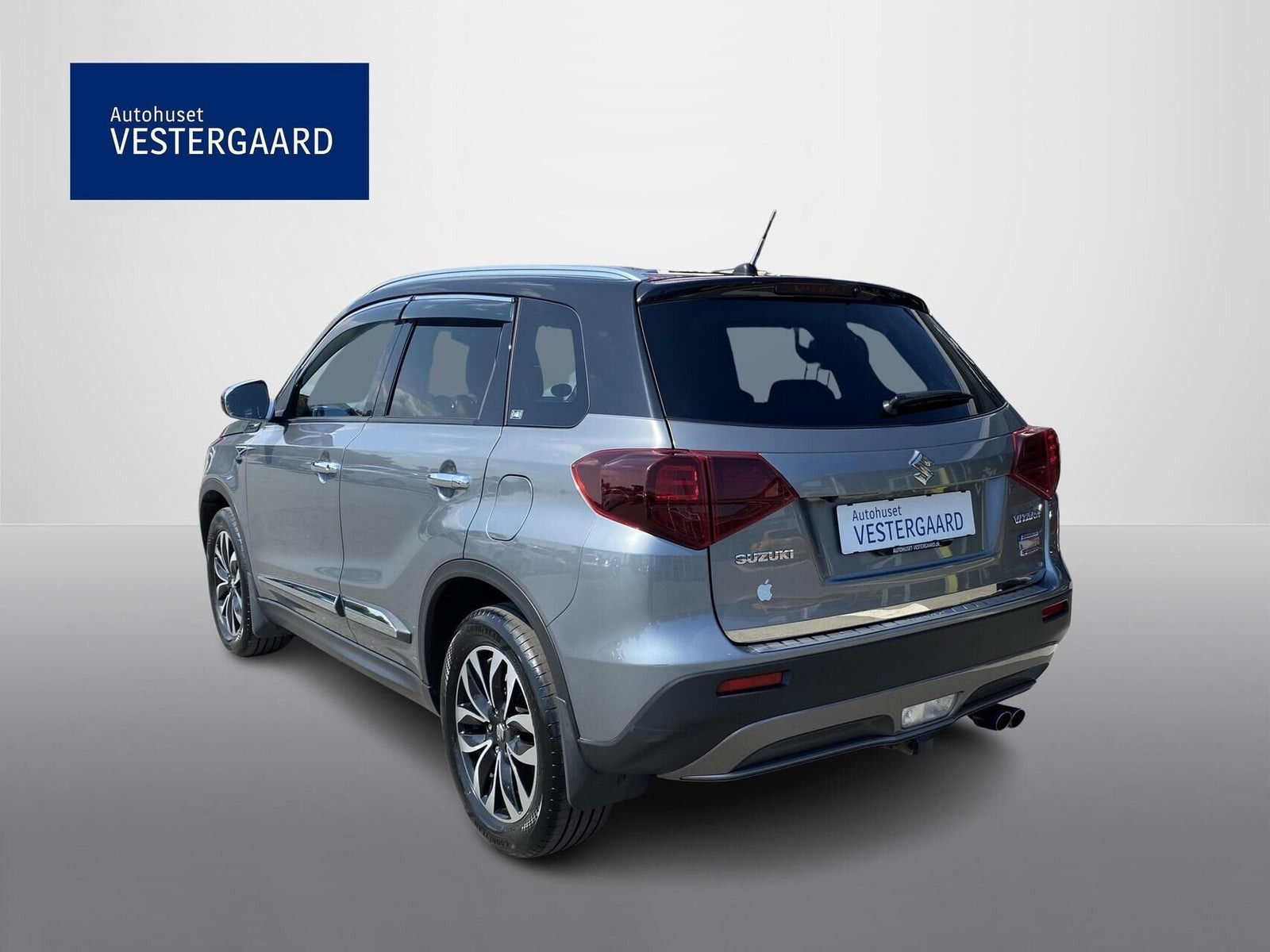 Grå Suzuki Vitara fra 2023