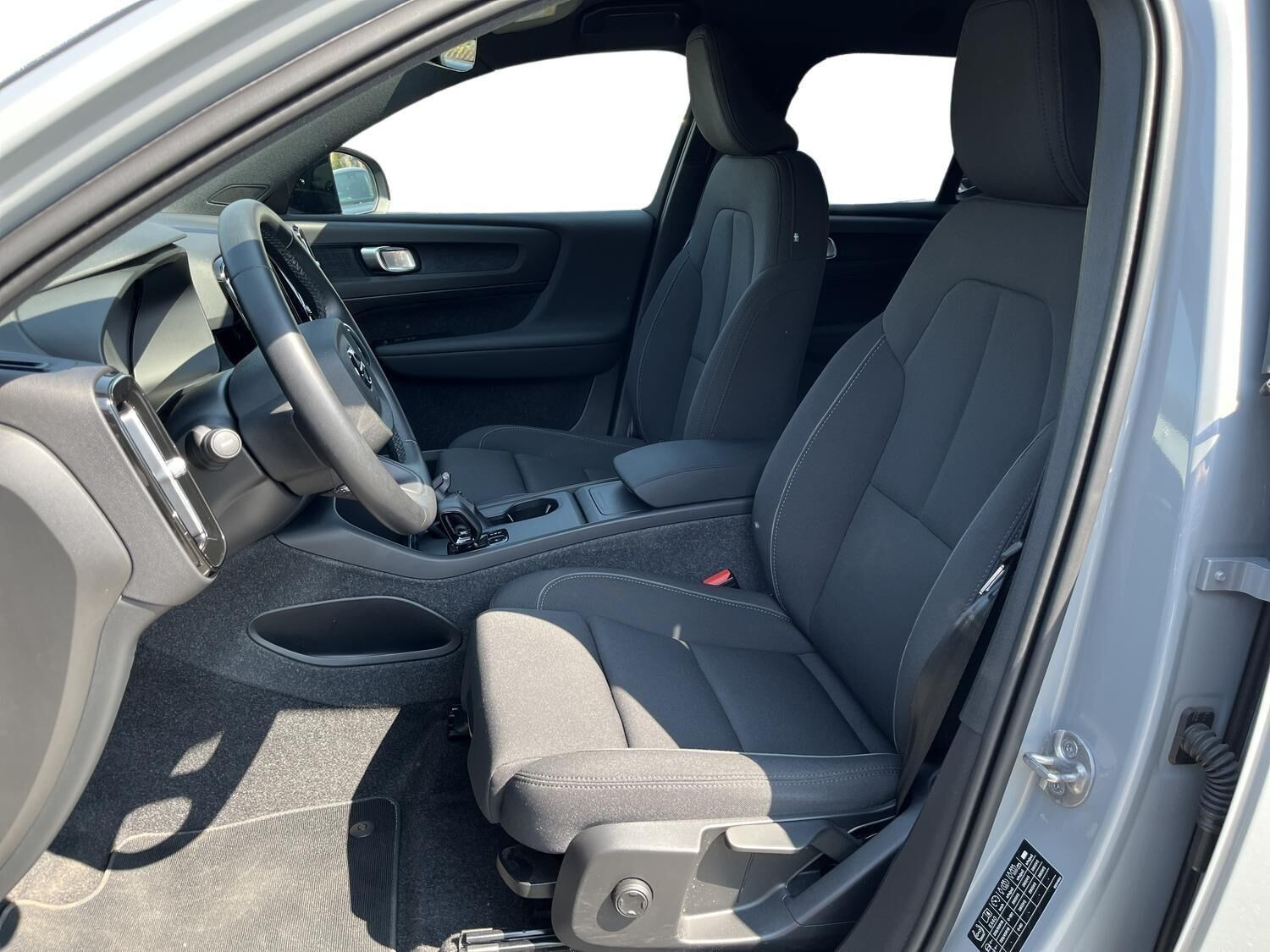 Grå Volvo EX40 fra 2024