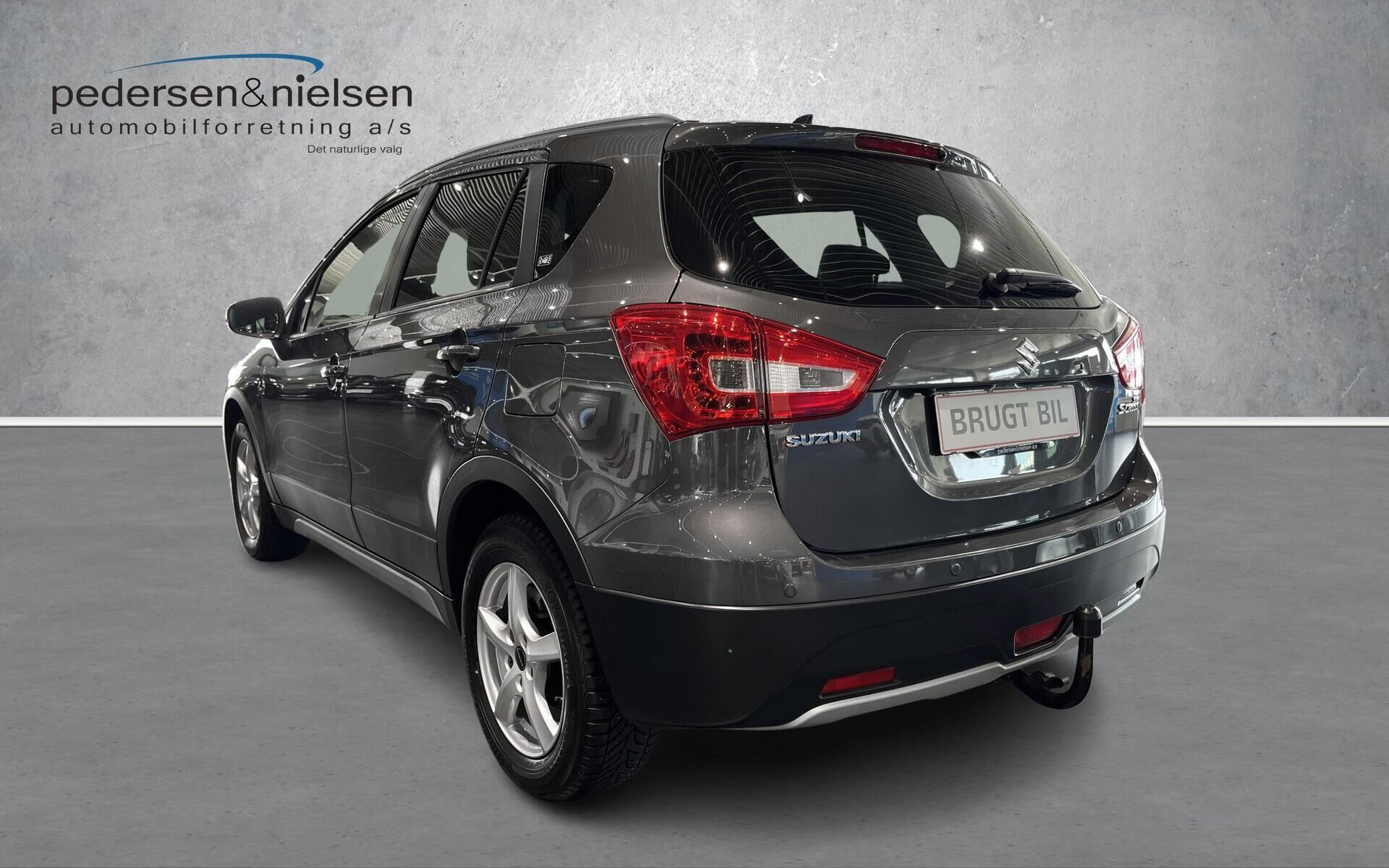 Grå Suzuki S-Cross fra 2019