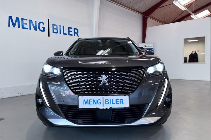 Grå Peugeot 2008 fra 2021
