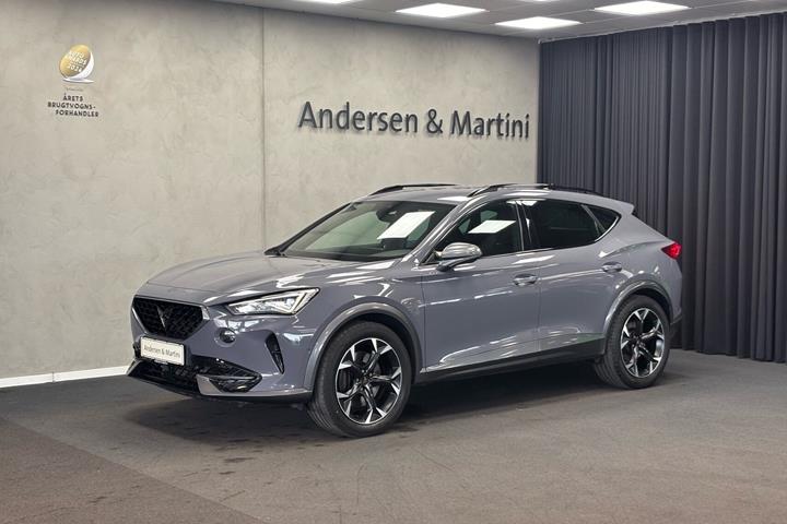 Grå Cupra Formentor fra 2020 set udefra
