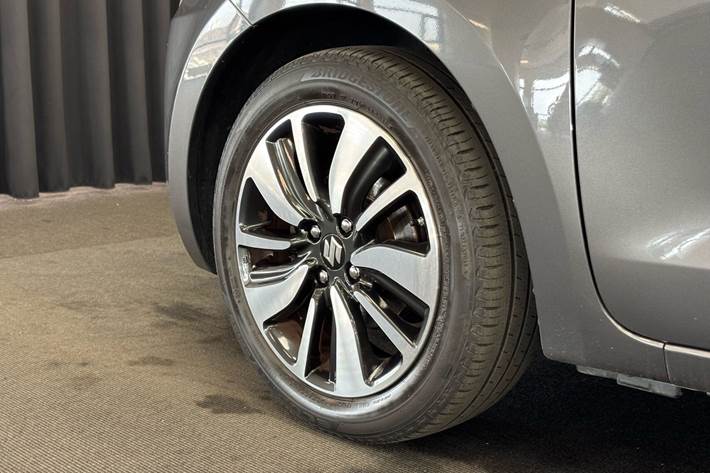 Grå Suzuki Swift fra 2019