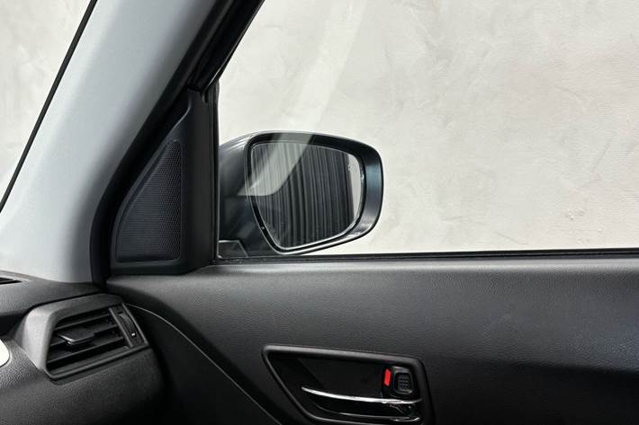 Grå Suzuki Swift fra 2019