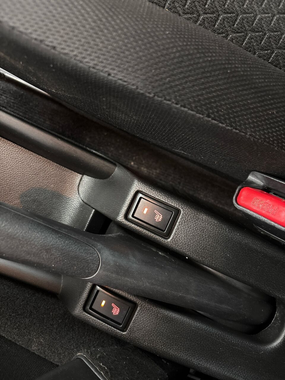 Grå Suzuki Swift fra 2019