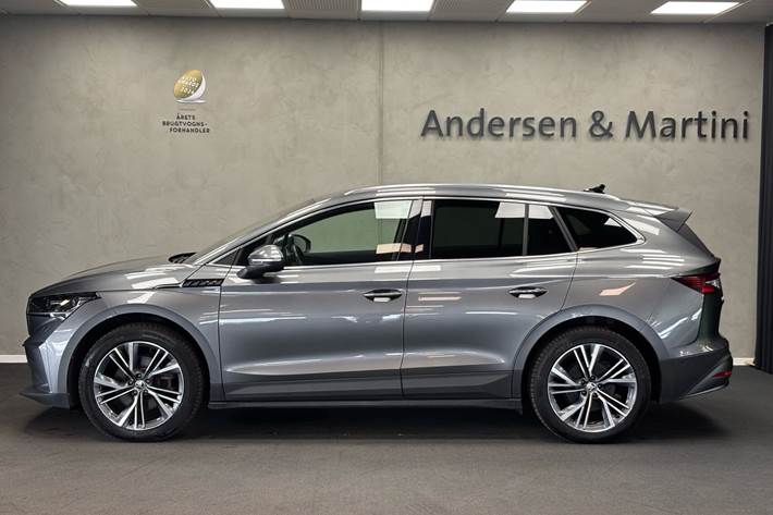 Grå Skoda Enyaq fra 2023