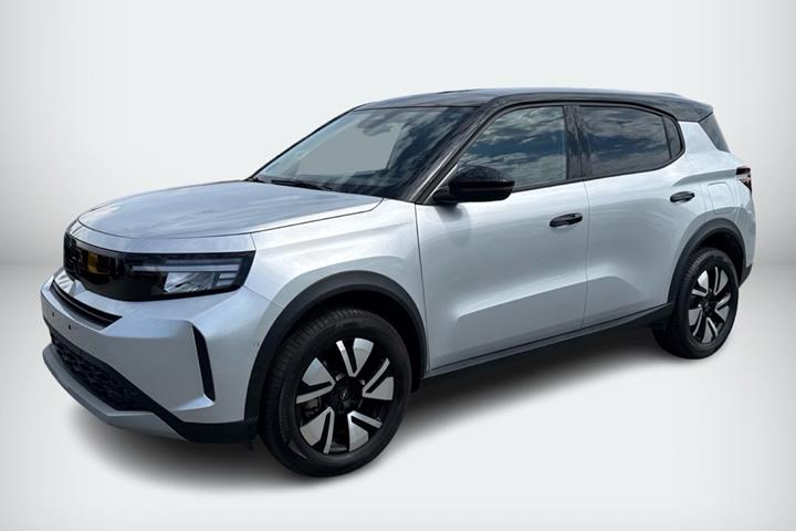 Sølv Opel Frontera fra 2025 set udefra