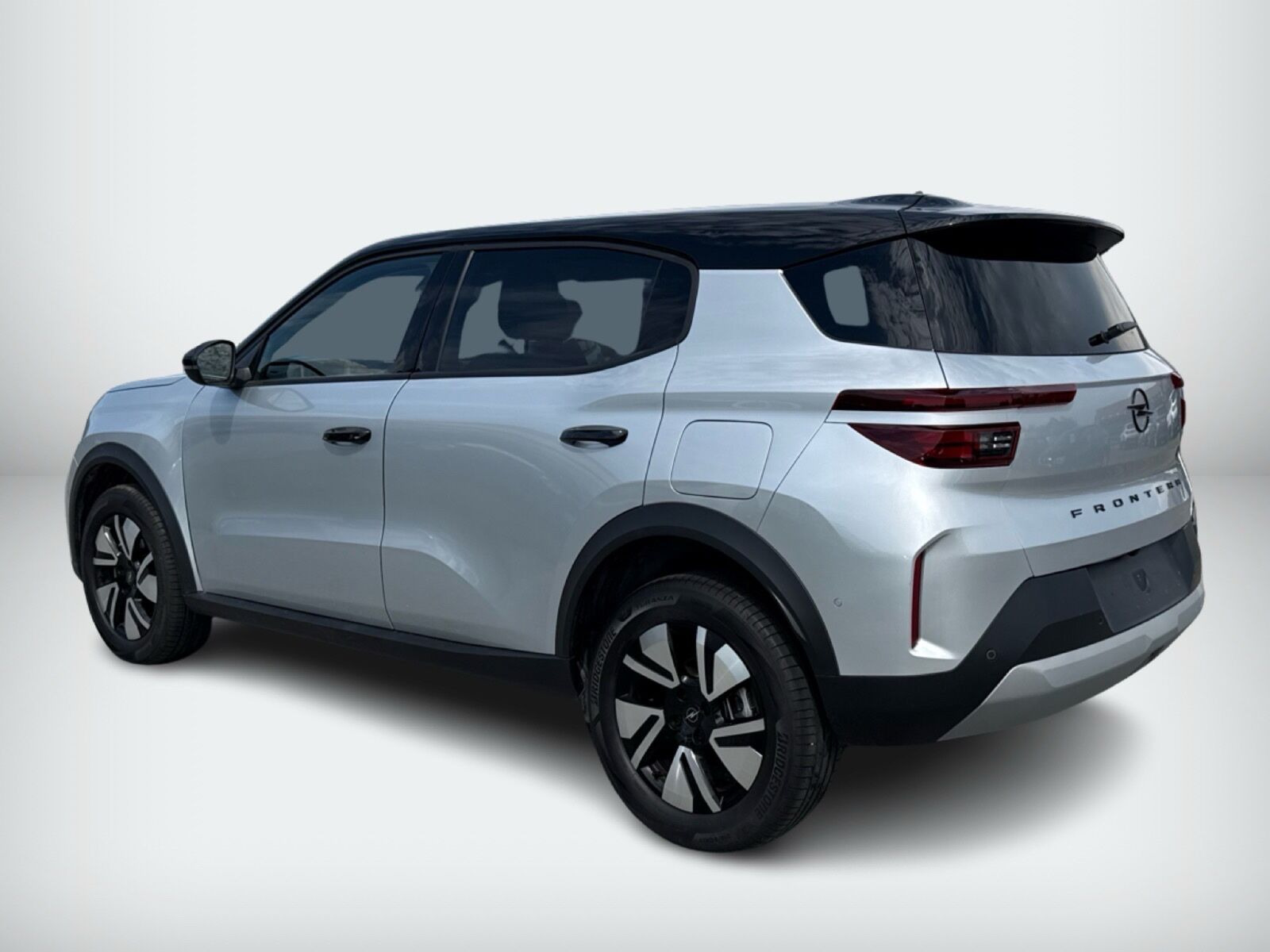 Sølv Opel Frontera fra 2025