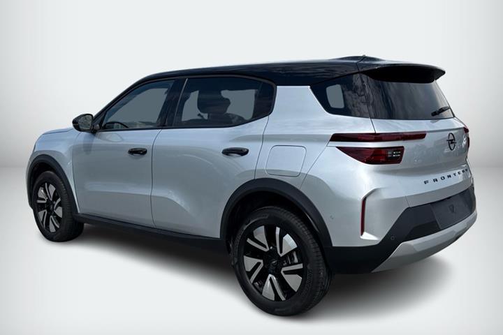 Sølv Opel Frontera fra 2025