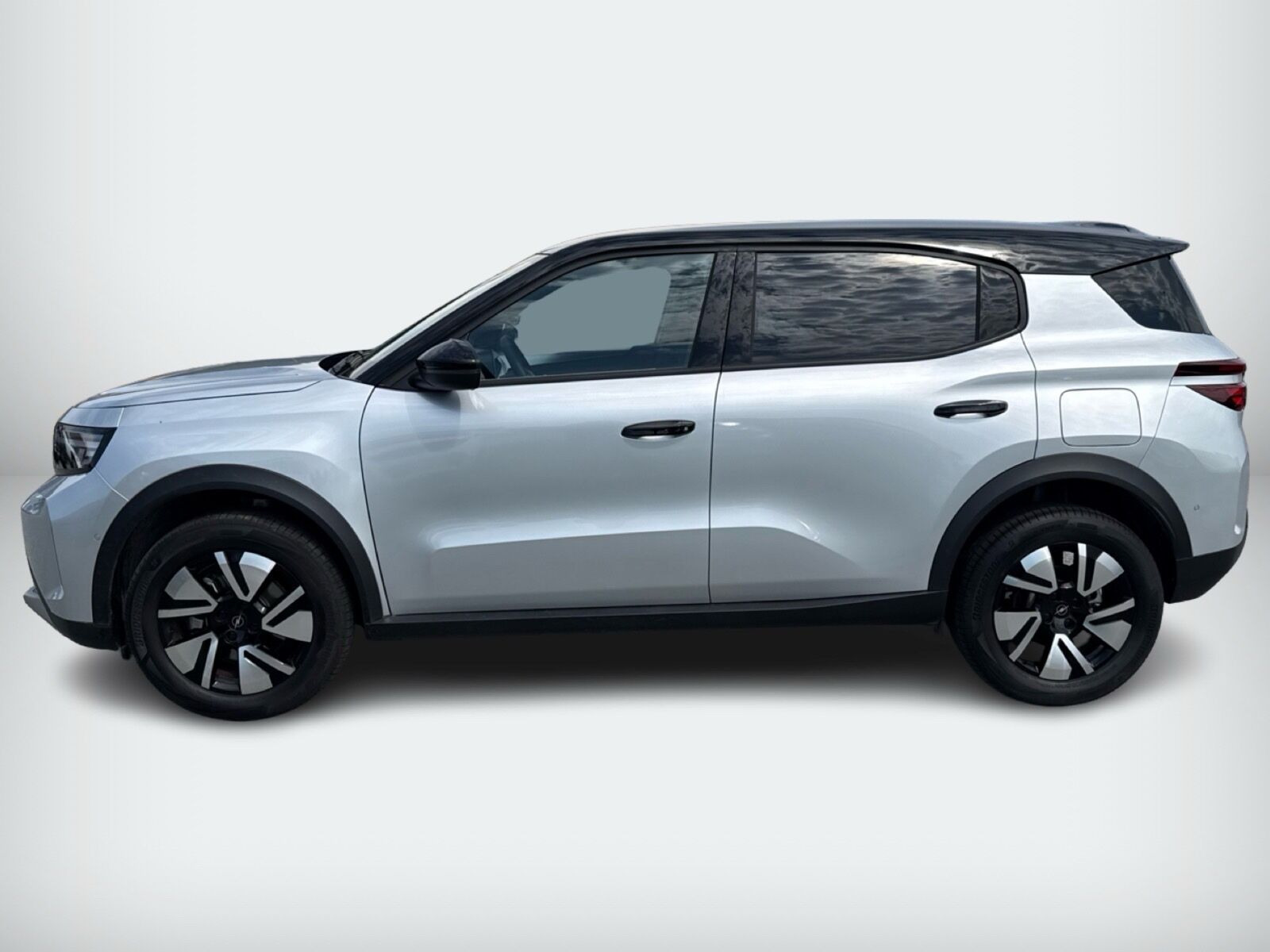 Sølv Opel Frontera fra 2025