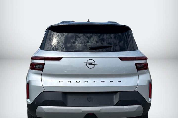 Sølv Opel Frontera fra 2025