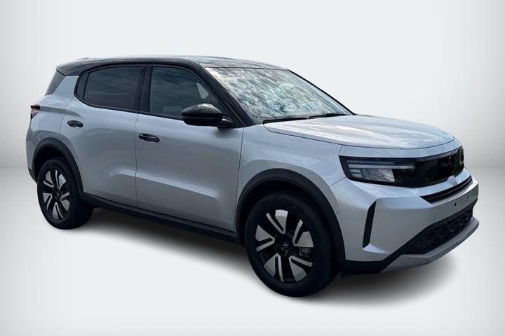 Sølv Opel Frontera fra 2025