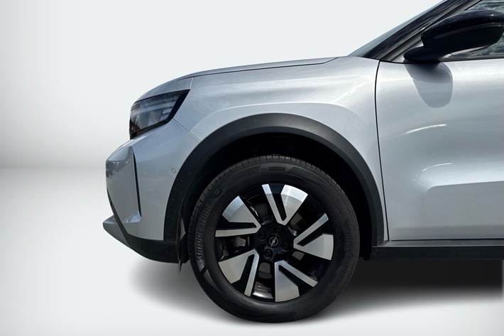 Sølv Opel Frontera fra 2025