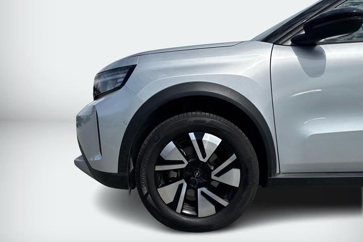 Sølv Opel Frontera fra 2025