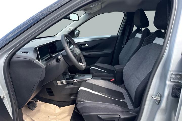 Sølv Opel Frontera fra 2025