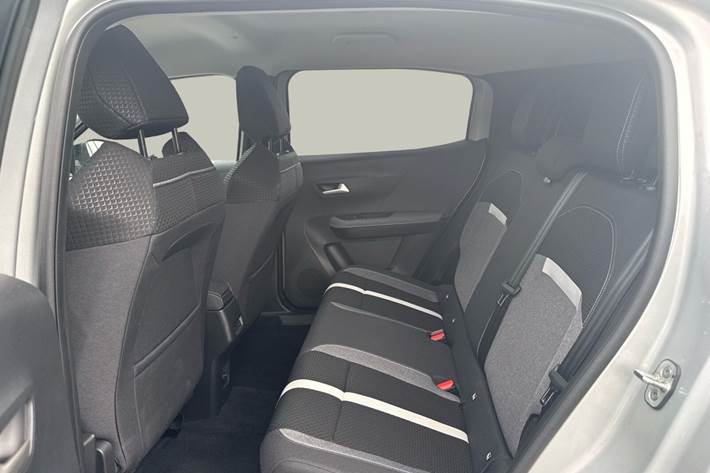 Sølv Opel Frontera fra 2025