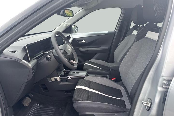 Sølv Opel Frontera fra 2025