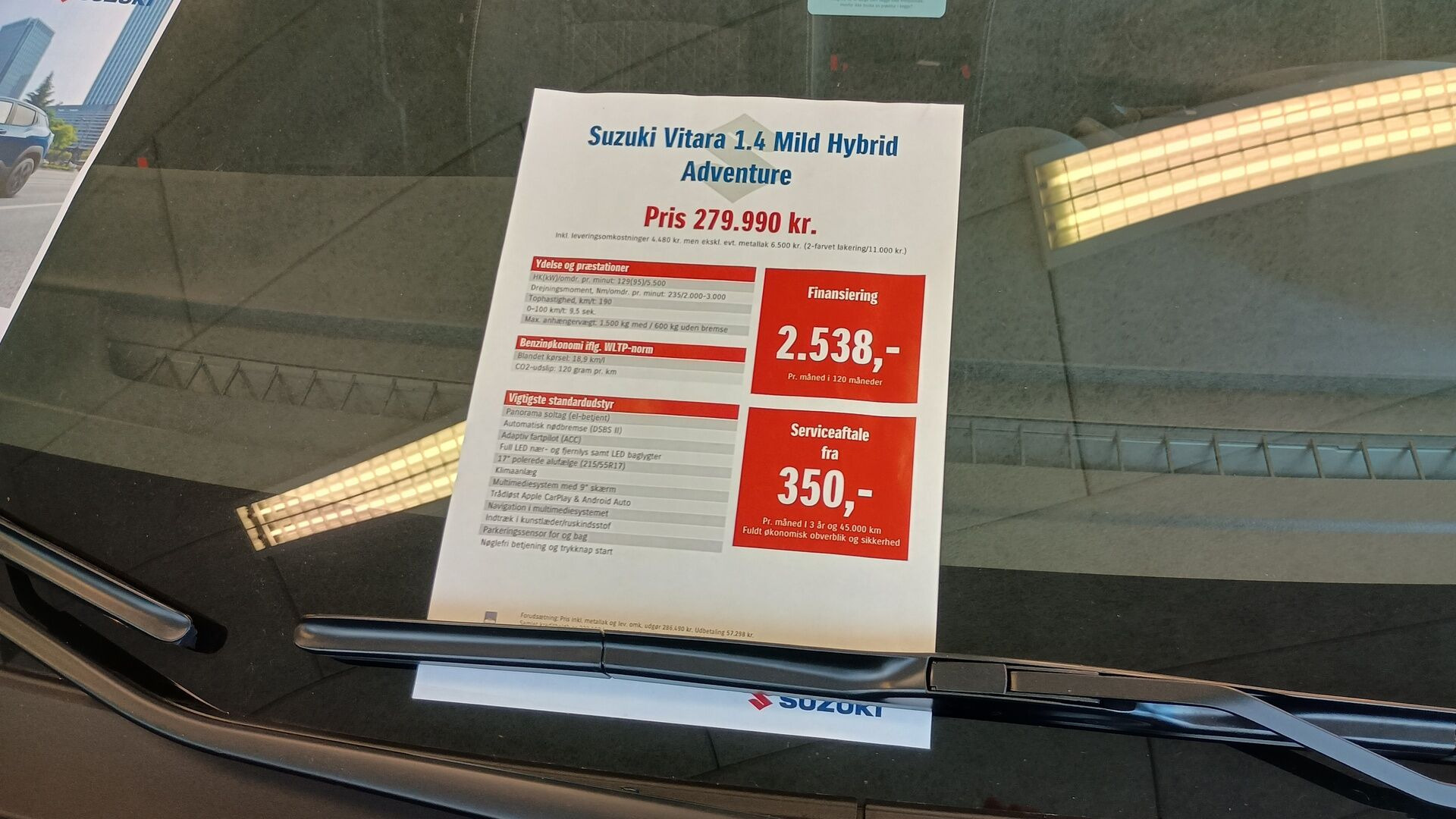 Sølv Suzuki Vitara fra 2026