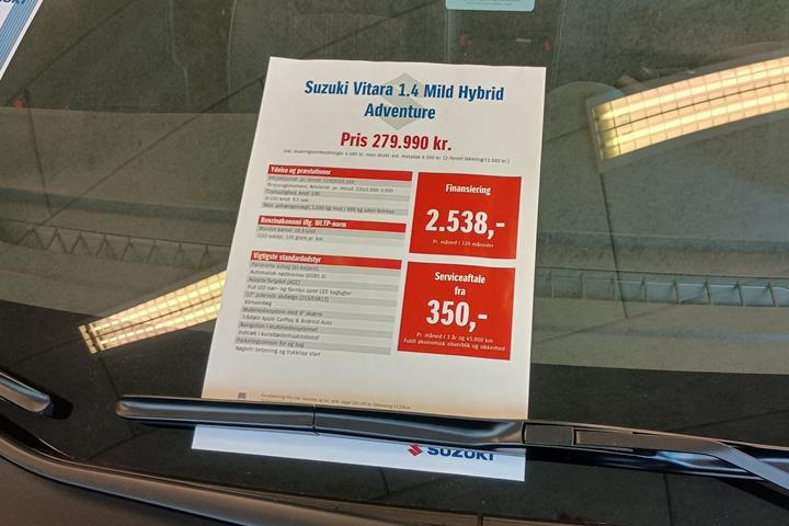 Sølv Suzuki Vitara fra 2026