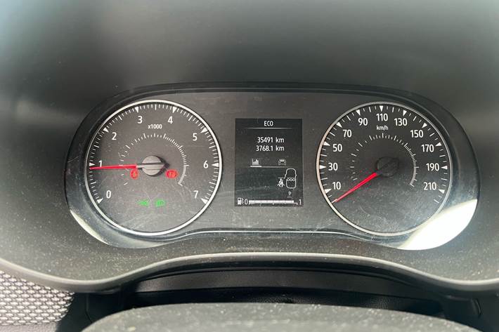 Blå Dacia Sandero fra 2024