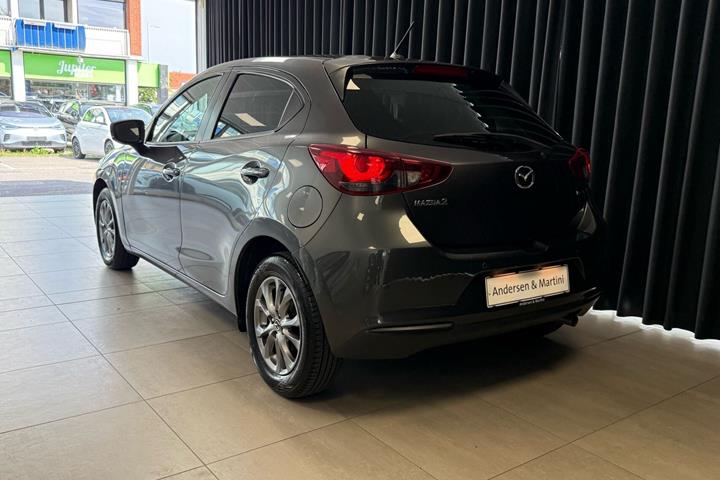 Sort Mazda 2 fra 2020