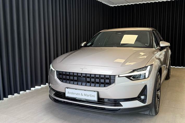 Beige Polestar 2 fra 2023