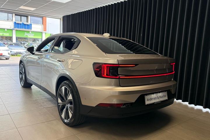 Beige Polestar 2 fra 2023