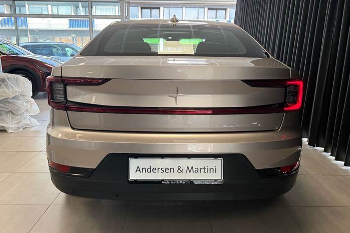 Beige Polestar 2 fra 2023