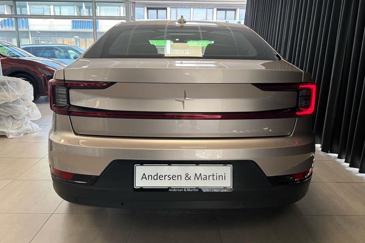 Beige Polestar 2 fra 2023