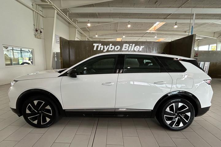 Hvid Opel Grandland fra 2025