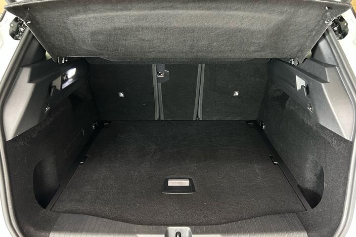 Hvid Opel Grandland fra 2025