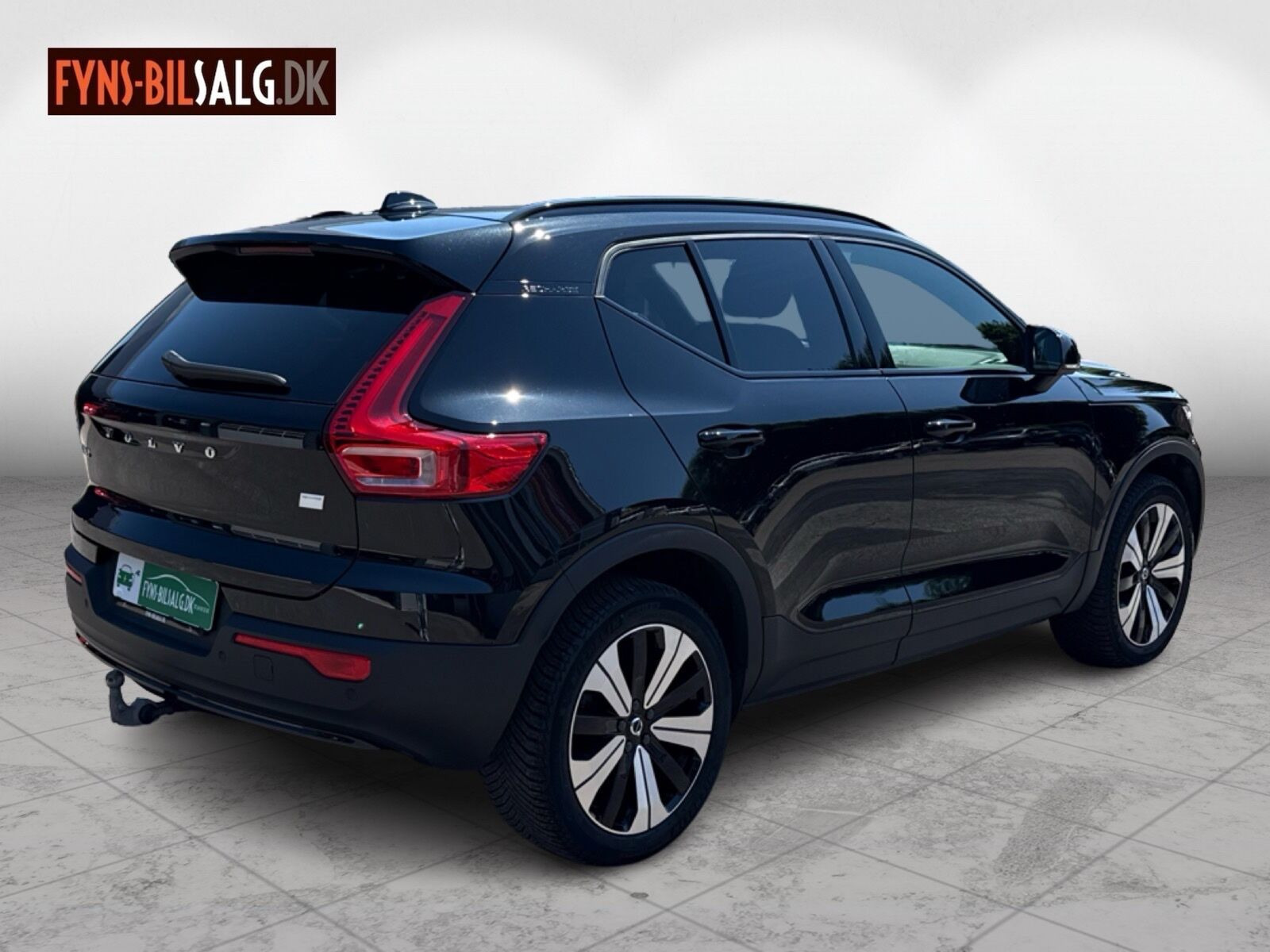 Sort Volvo XC40 fra 2023