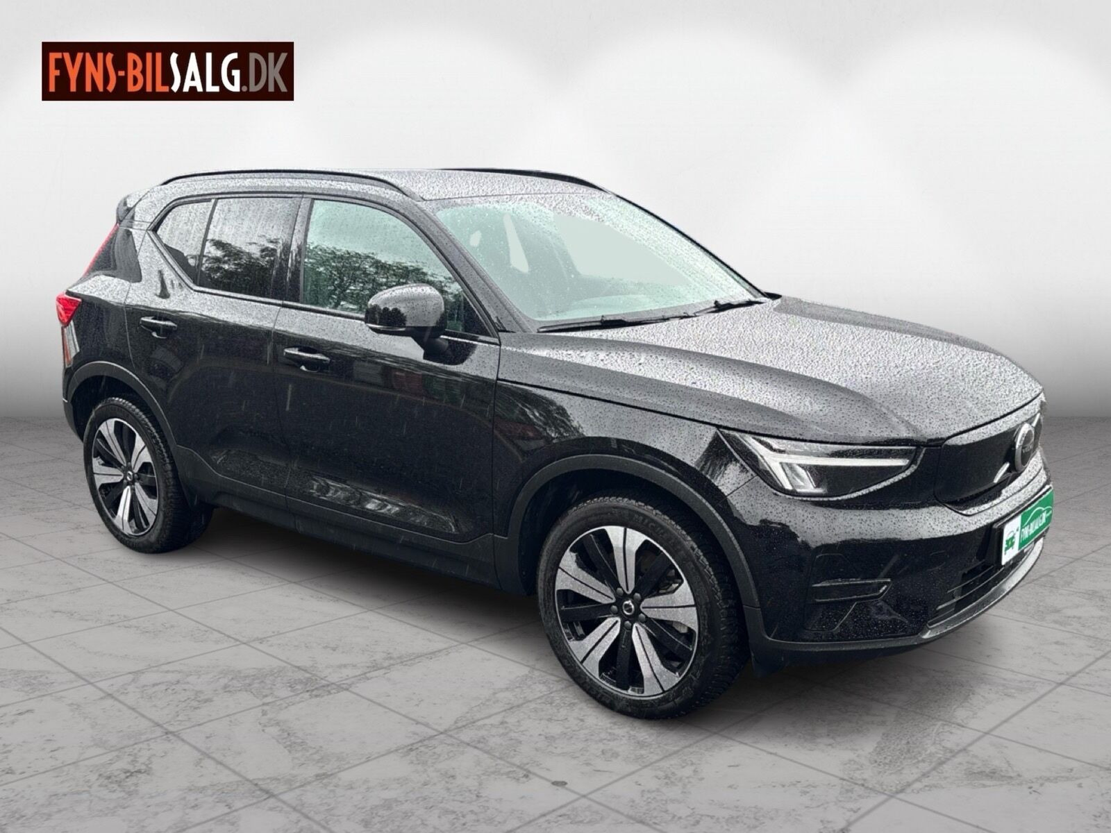 Sort Volvo XC40 fra 2023