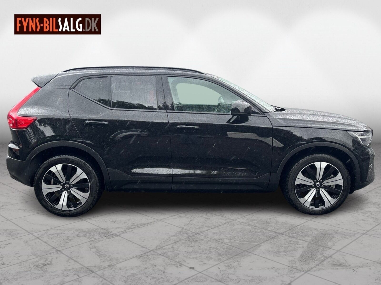 Sort Volvo XC40 fra 2023