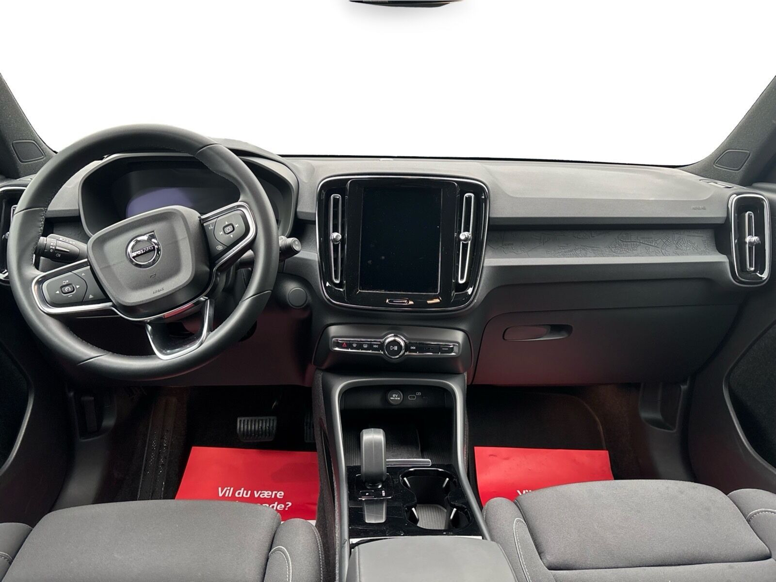 Sort Volvo XC40 fra 2023