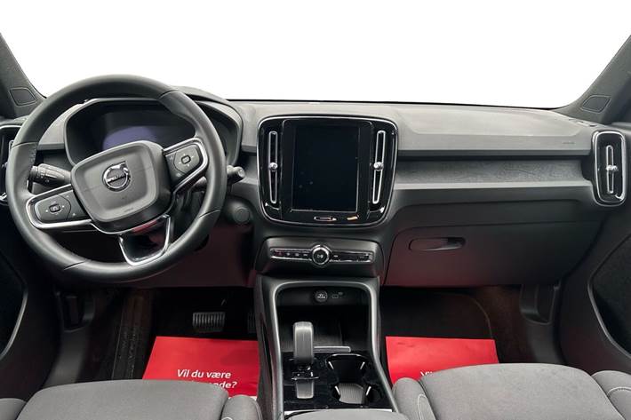 Sort Volvo XC40 fra 2023