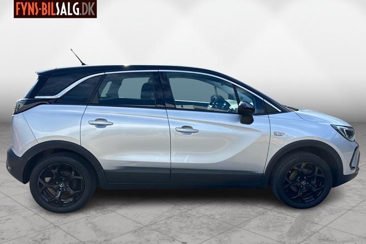 Sølv Opel Crossland fra 2024