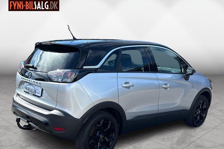 Sølv Opel Crossland fra 2024